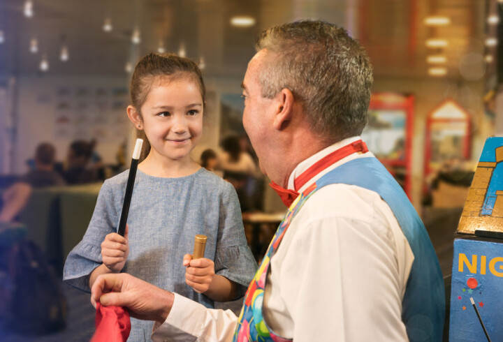 Interislander Family Entertainment with magician Nigel Kennedy 1000x680